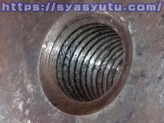 修復する荒れたねじ山